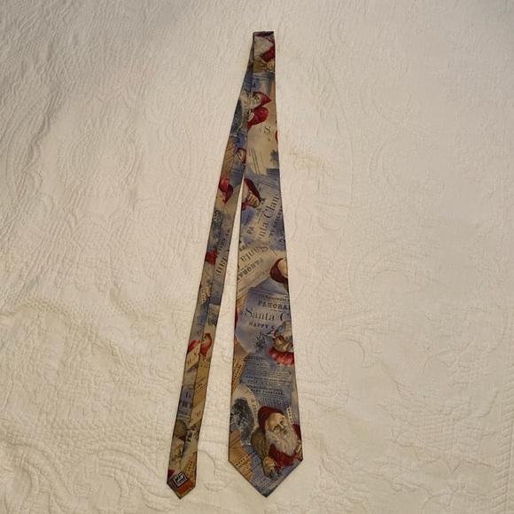 Santa/Christmas Tie - Picture 2 of 7